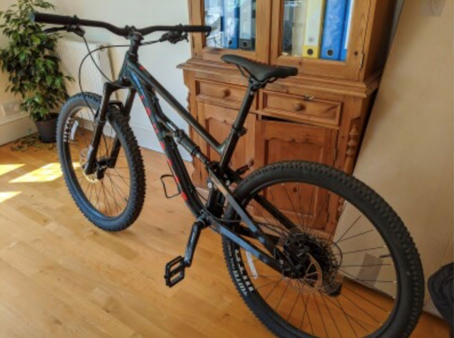 Stolen black Calibre Bossnut full suspension mountain bike