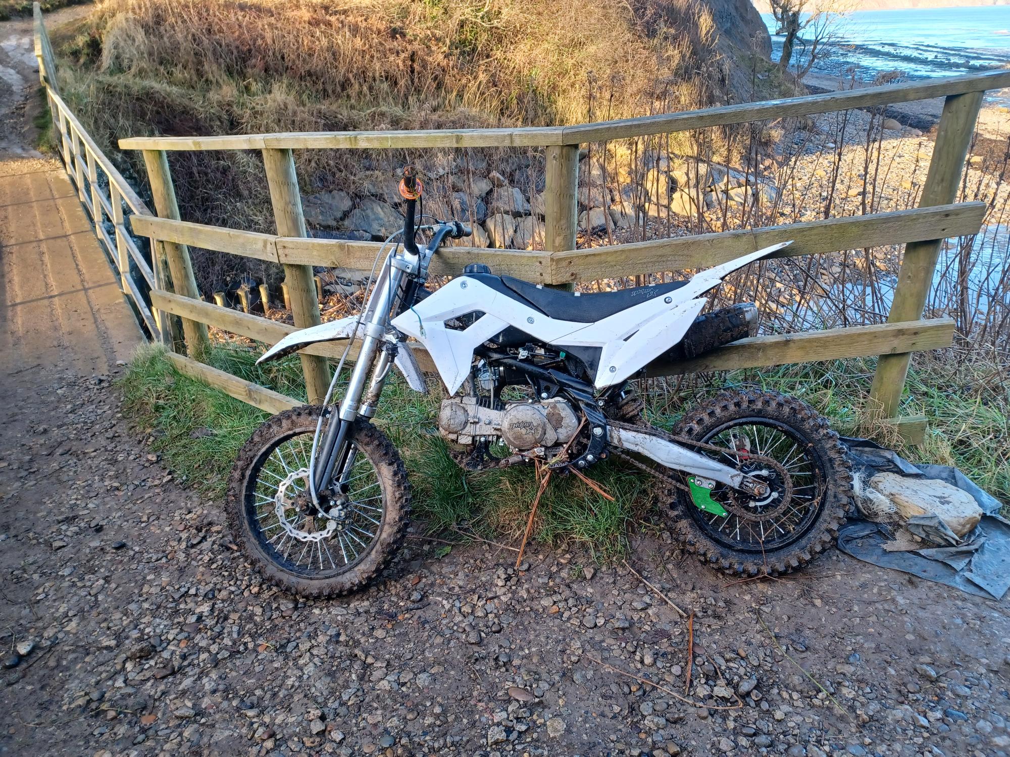 white Thumbstar motorbike 