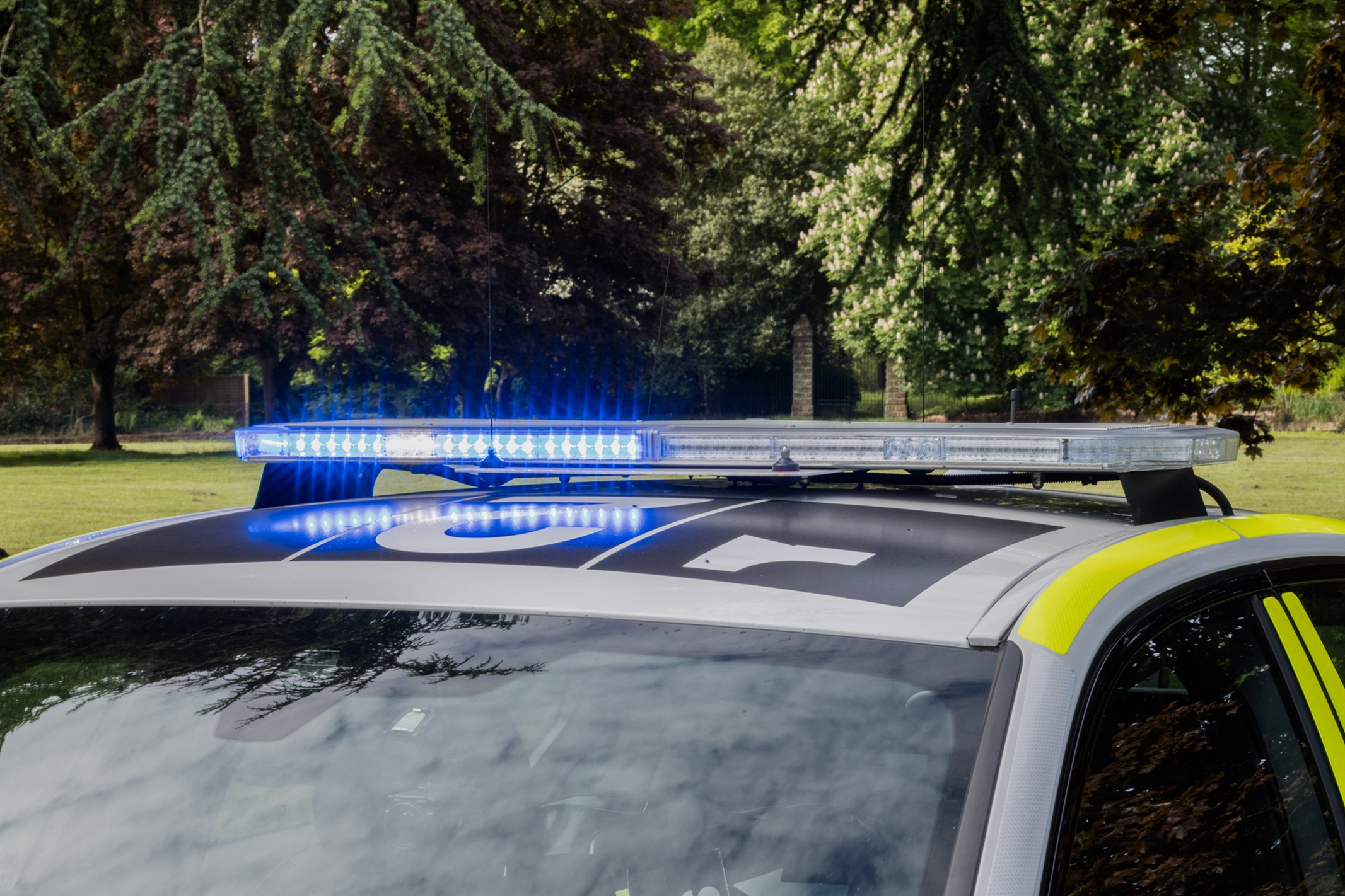 Police vehicle lightbar