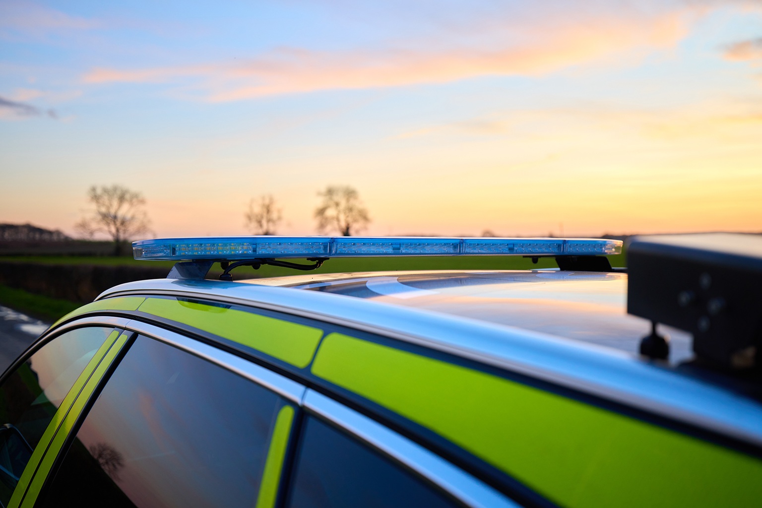 Police vehicle lightbar