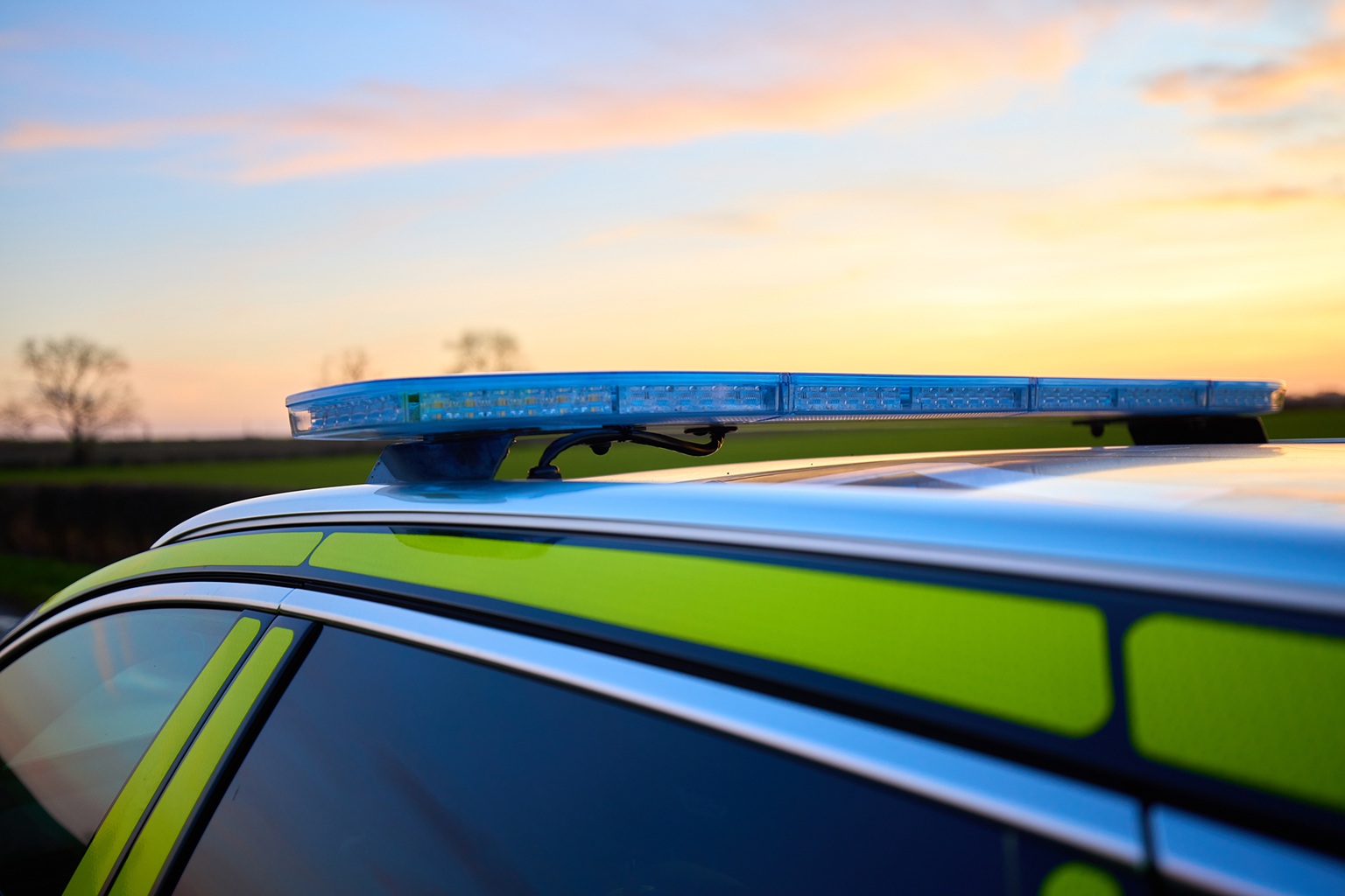 Police vehicle lightbar